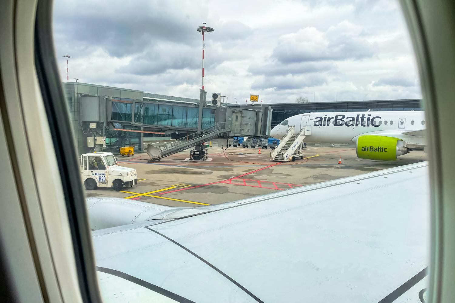Are Self-Transfer Flights Safe?