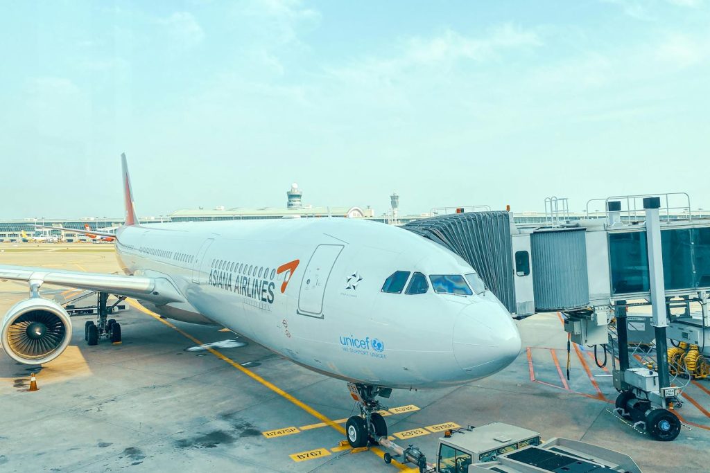 Asiana airlines plane