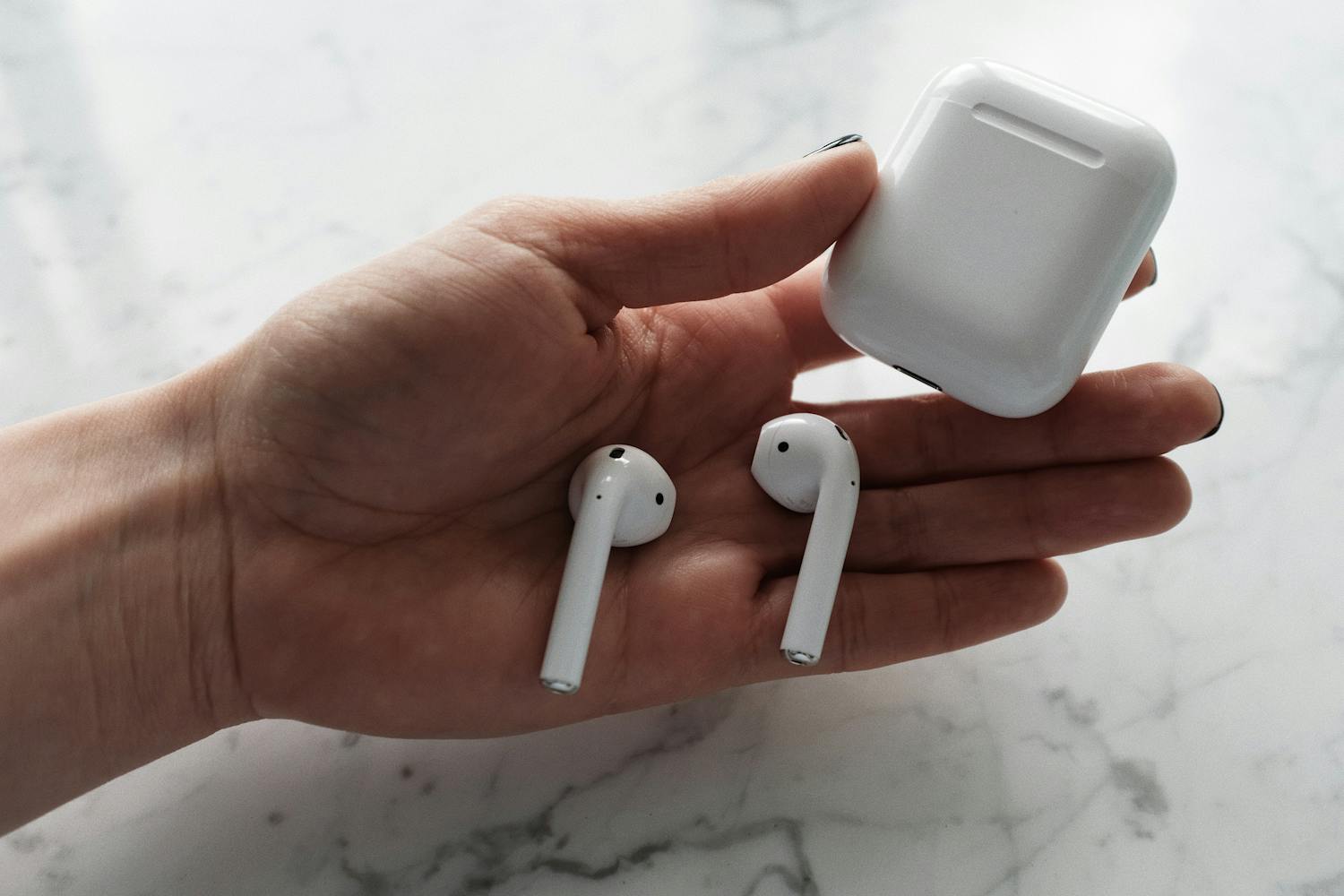 Can You Wear AirPods on a Plane? Yes, You Can