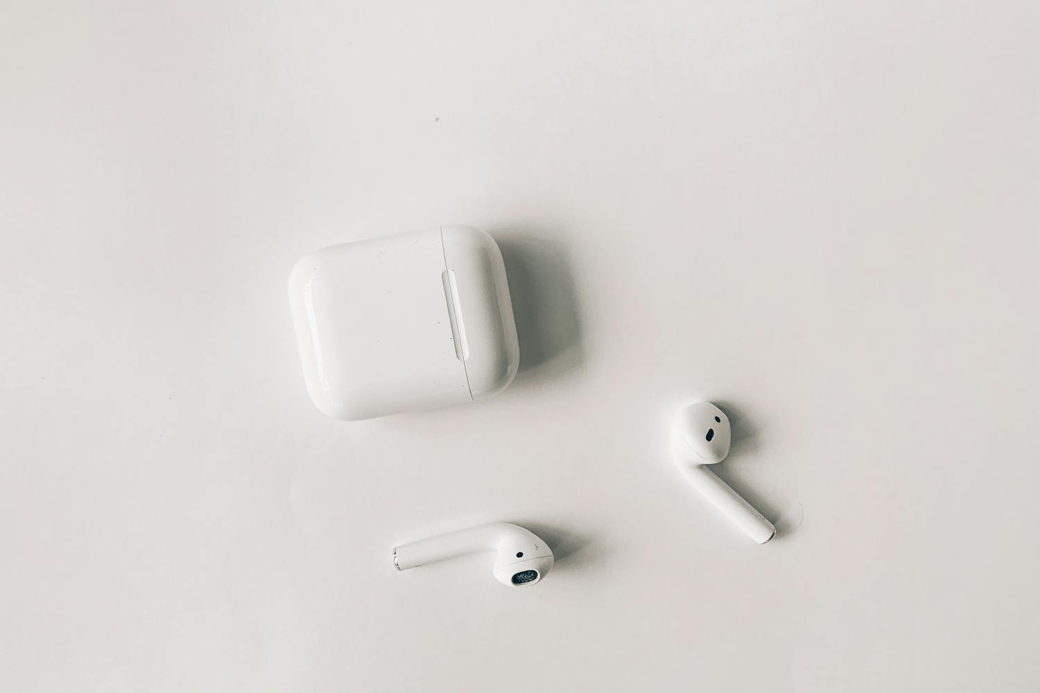 How to Connect Airpods to Airplane TV? It’s Easy
